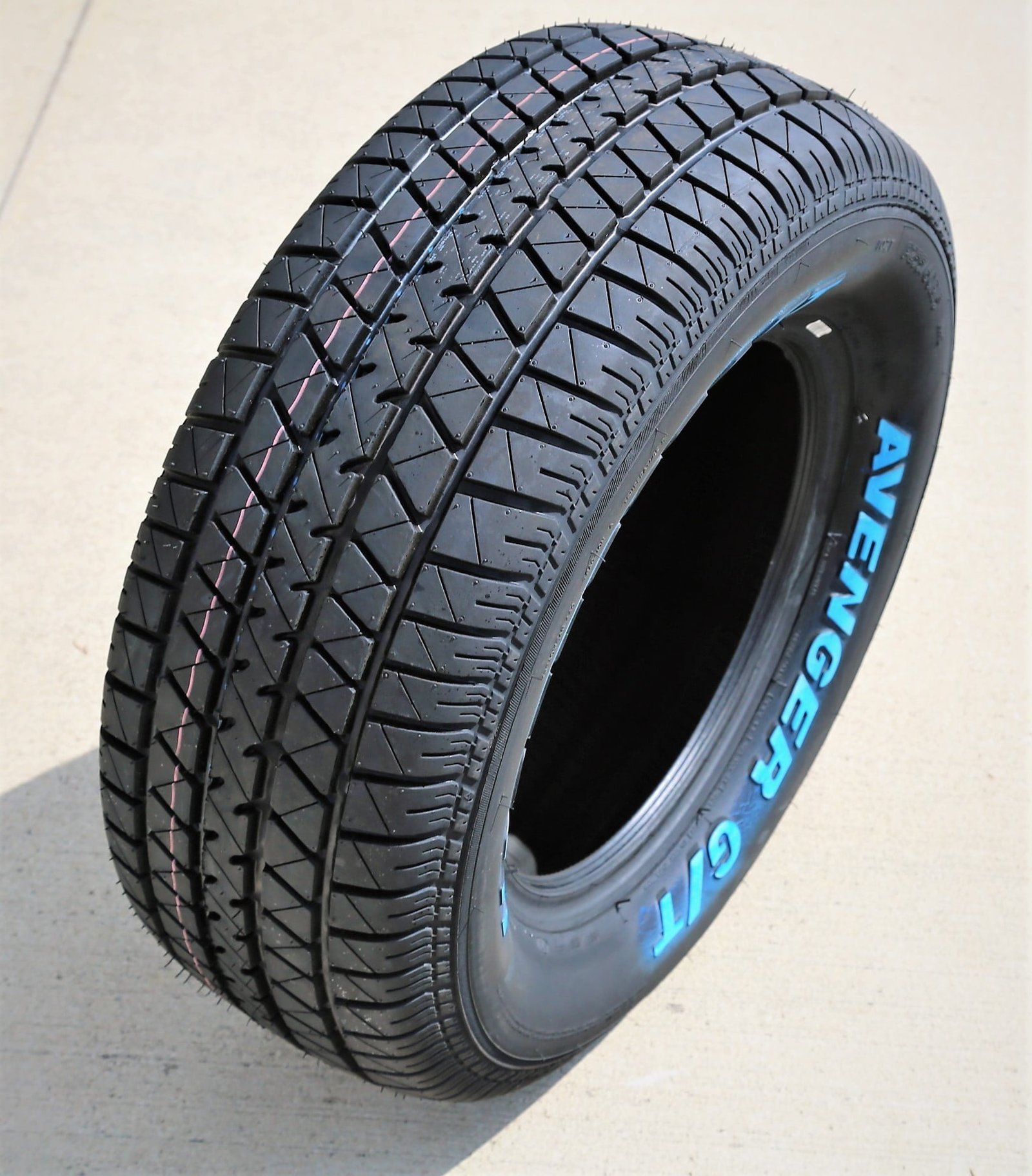 mastercraft avenger g/t 235/70r15 102t as all season a/s tire mastercraft avenger g/t 235/70r15 102t as all season a/s tire